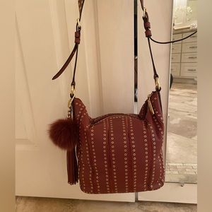MICHAEL KORS DESIGNER HANDBAG WITH MATCHING POMPOM BALL